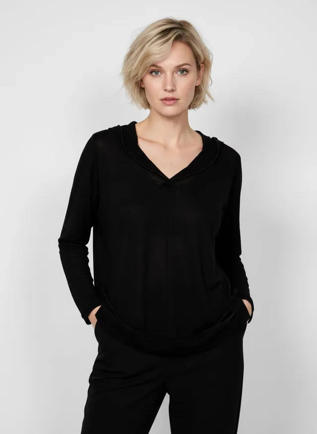 ein-st-ck-vom-gl-ck-alessa-kapuzenshirt-schwarz-mit-t-ll-kapuze image 1