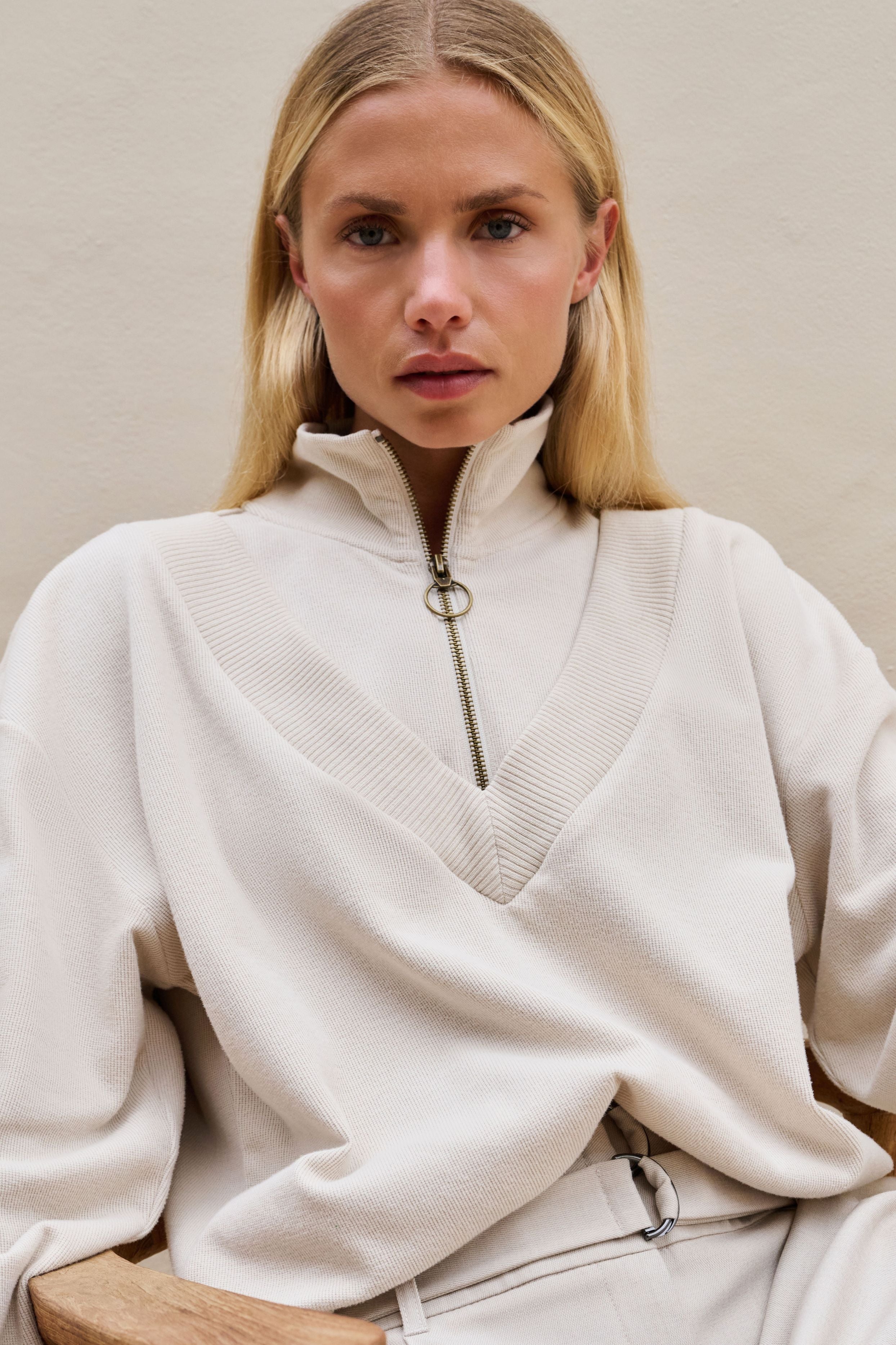 ein-st-ck-vom-gl-ck-yaya-pullover-beige-doppelkragen-gr-m image 5