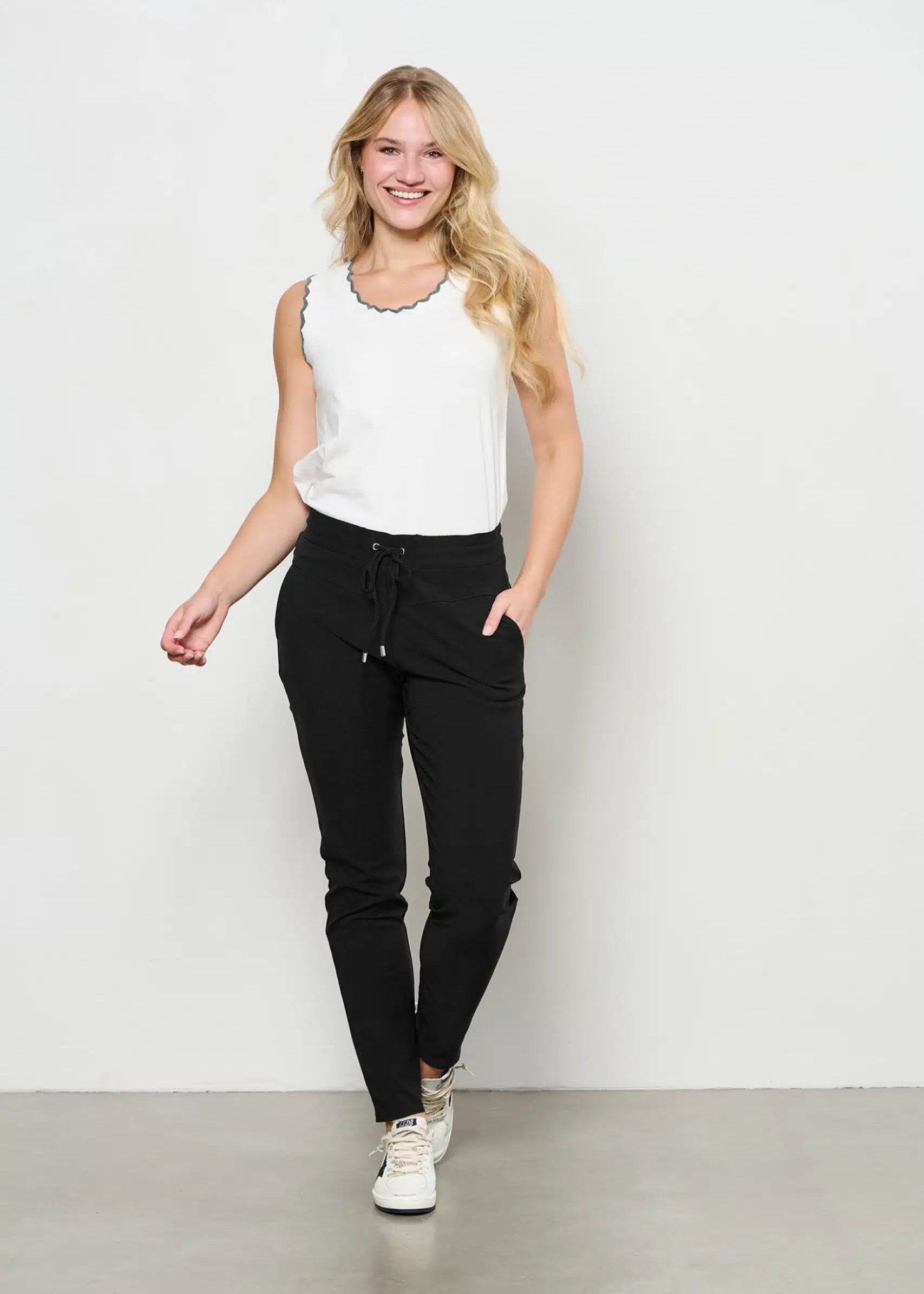 co-woman-penny-hose-travel-schwarz-xs-xl-jogger-knitterarm image 3