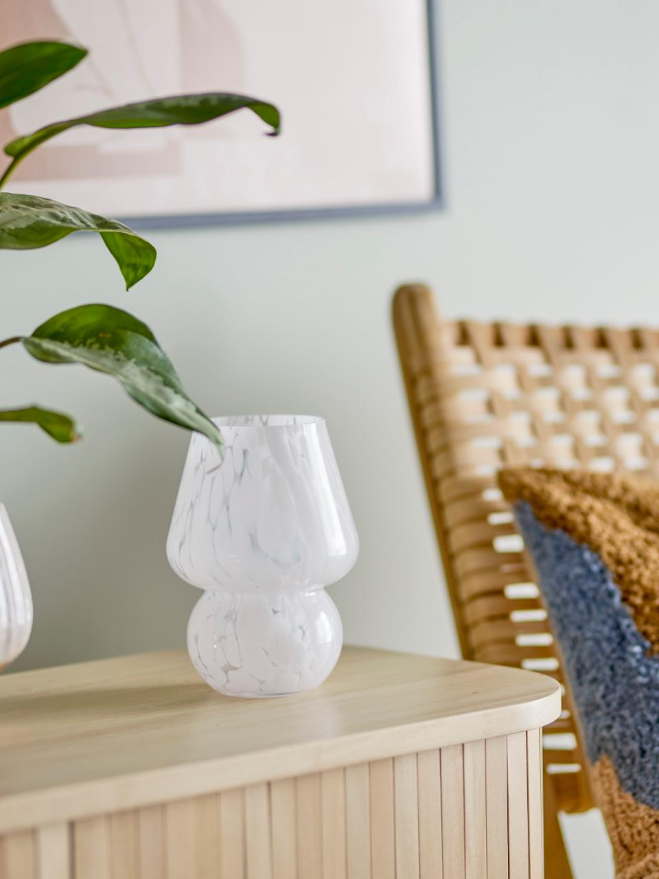 bloomingville-halim-vase-glas-wei-blumenvase-deko image 3