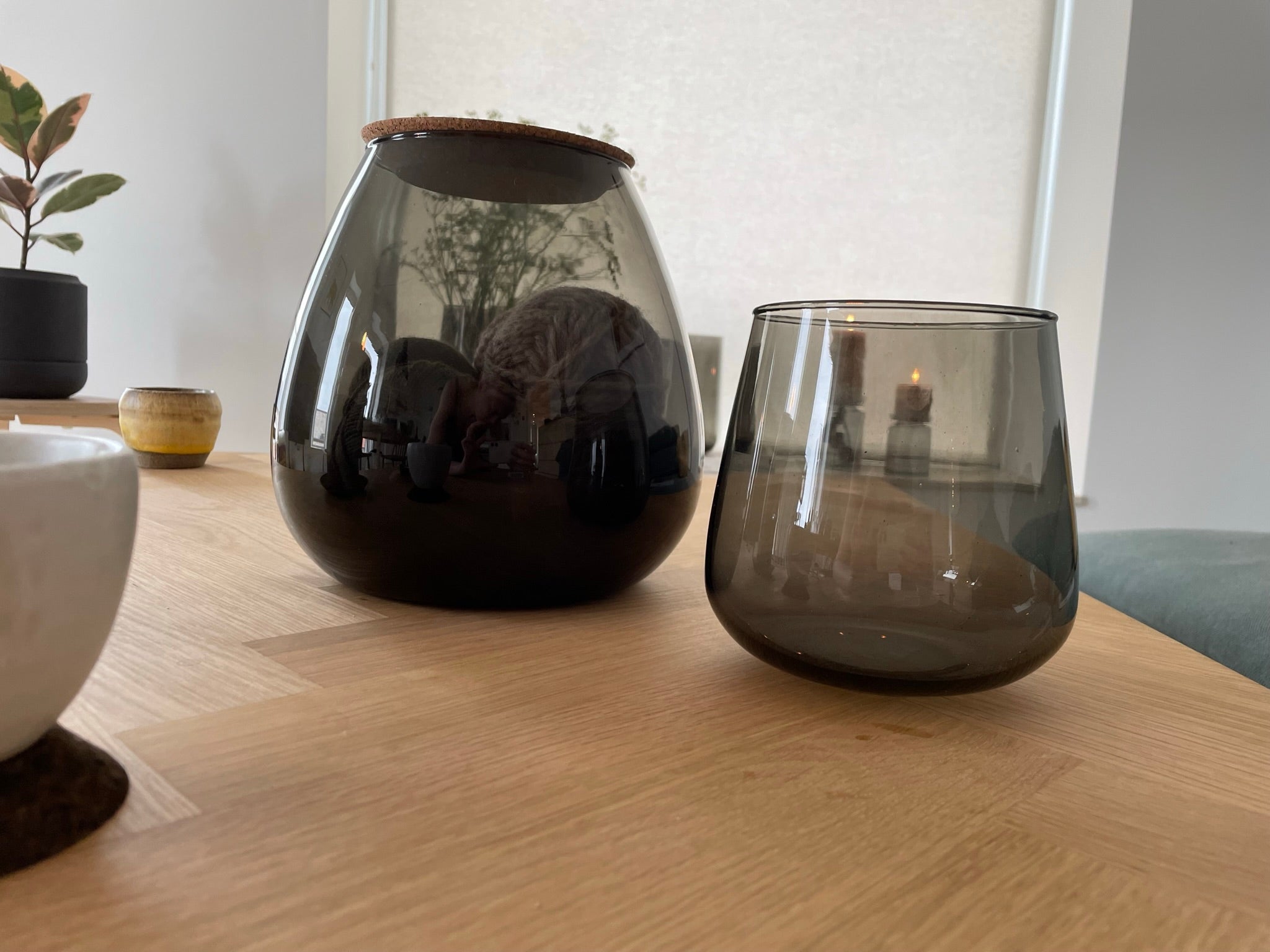 ein-st-ck-vom-gl-ck-oohh-vase-valencia-drop-12-13x13-mauve image 2