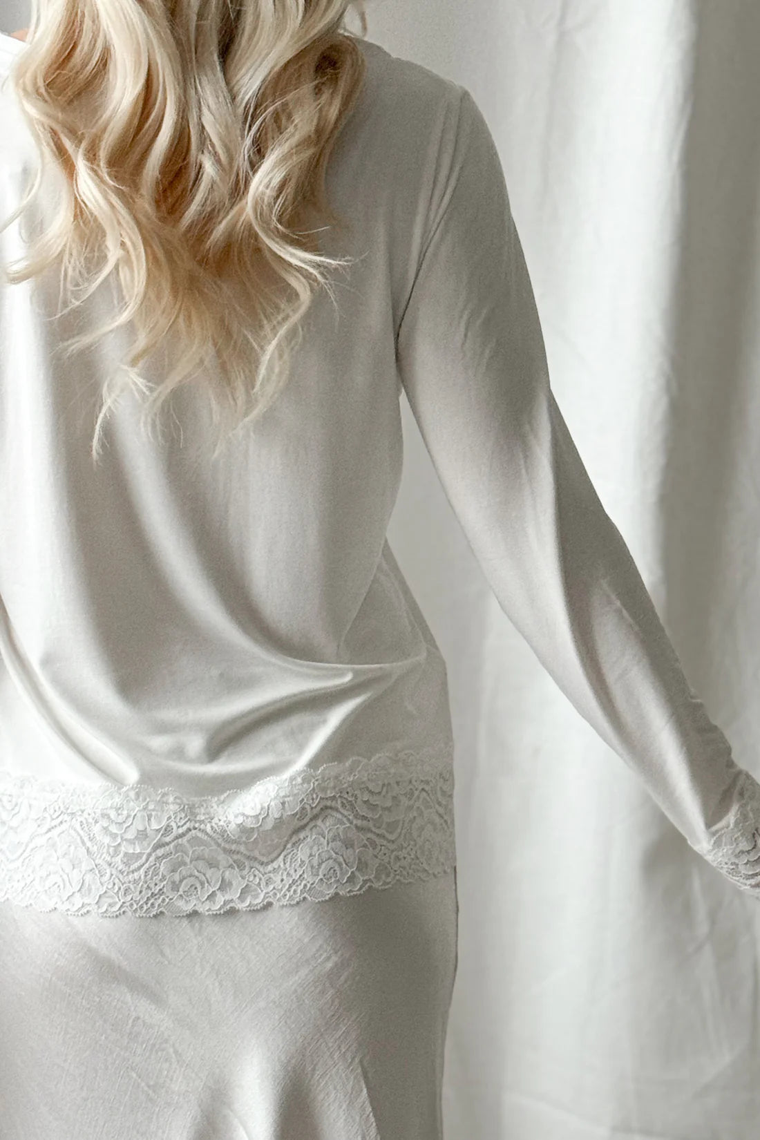 bypias-langarmshirt-divine-bambus-wei-mit-spitze-gr-s image 2