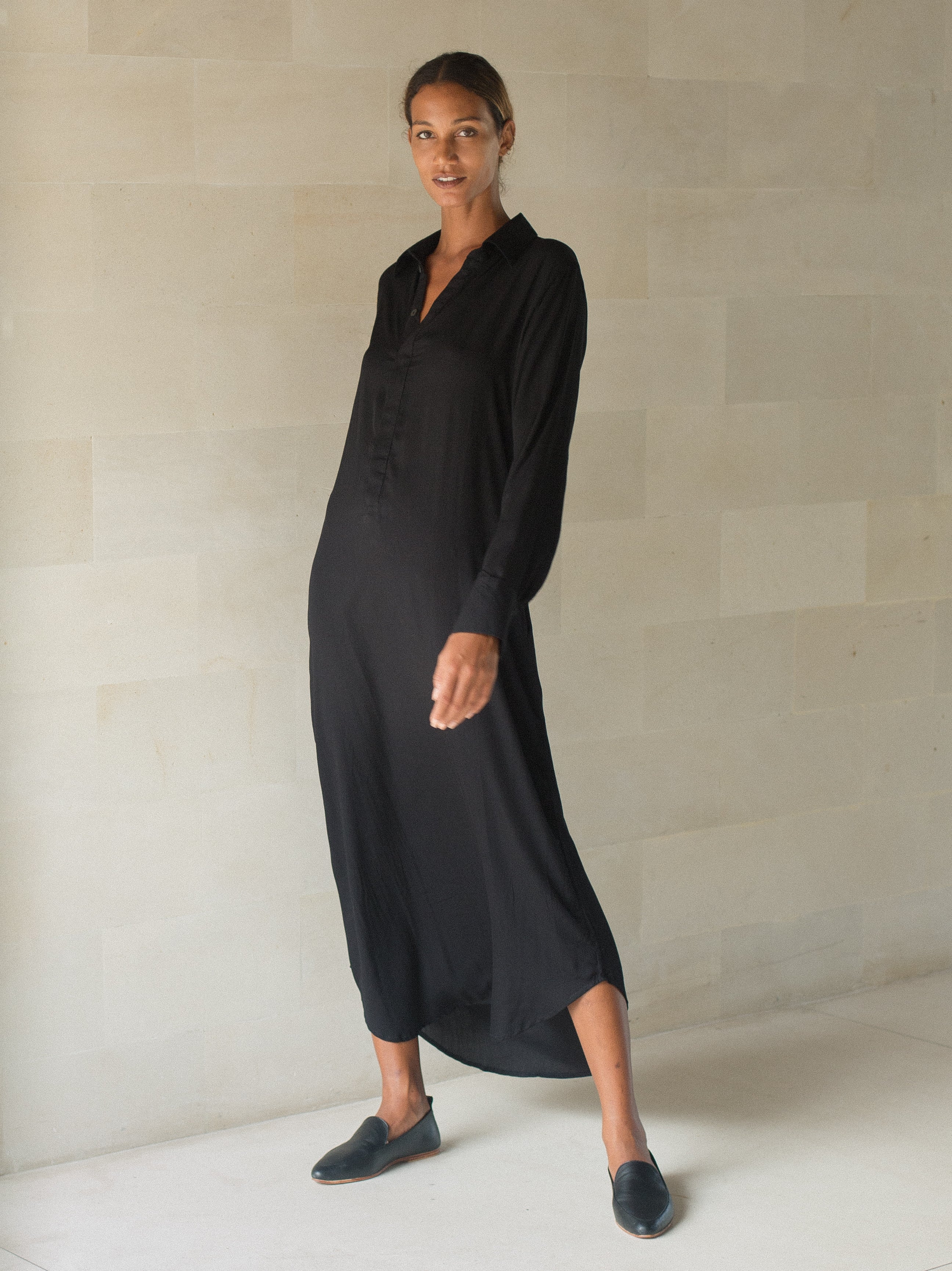 luciee-ava-maxikleid-bambus-schwarz-hemdblusenkleid image 1