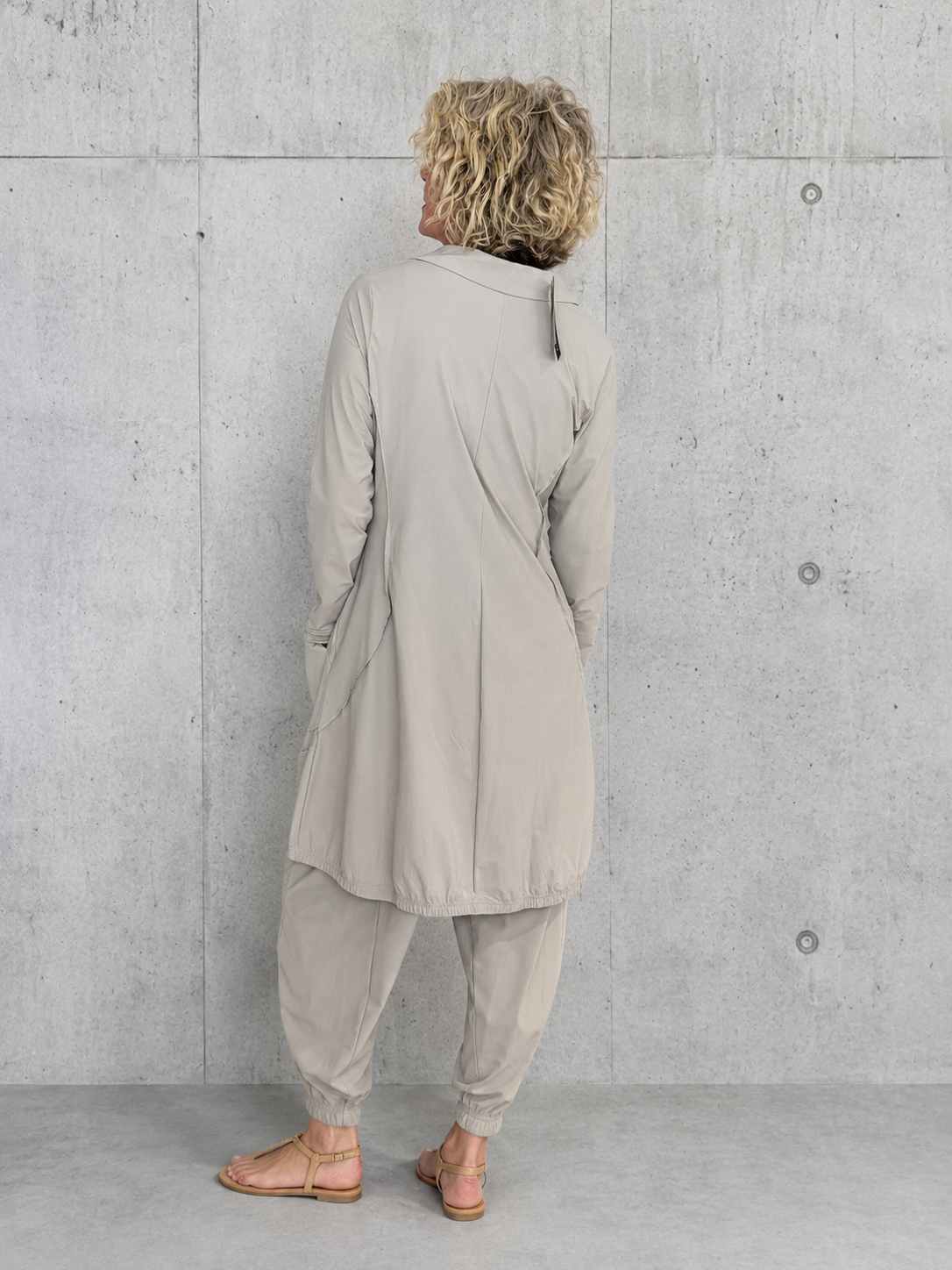 ein-st-ck-vom-gl-ck-jersey-longjacke-sand-beige-s-m-reise image 2