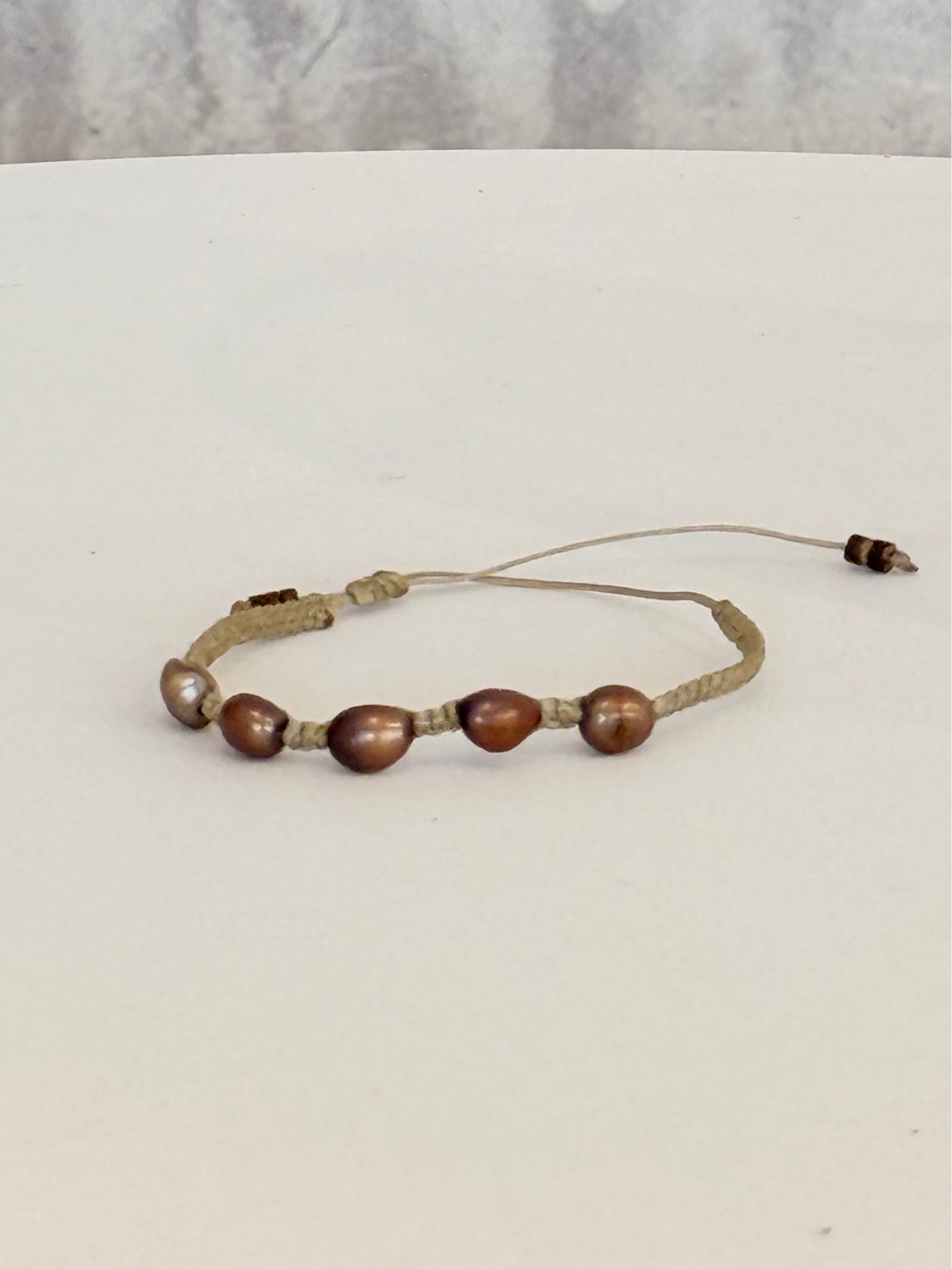 ein-st-ck-vom-gl-ck-perlenarmband-zuchtperlen-braun-boho image 1