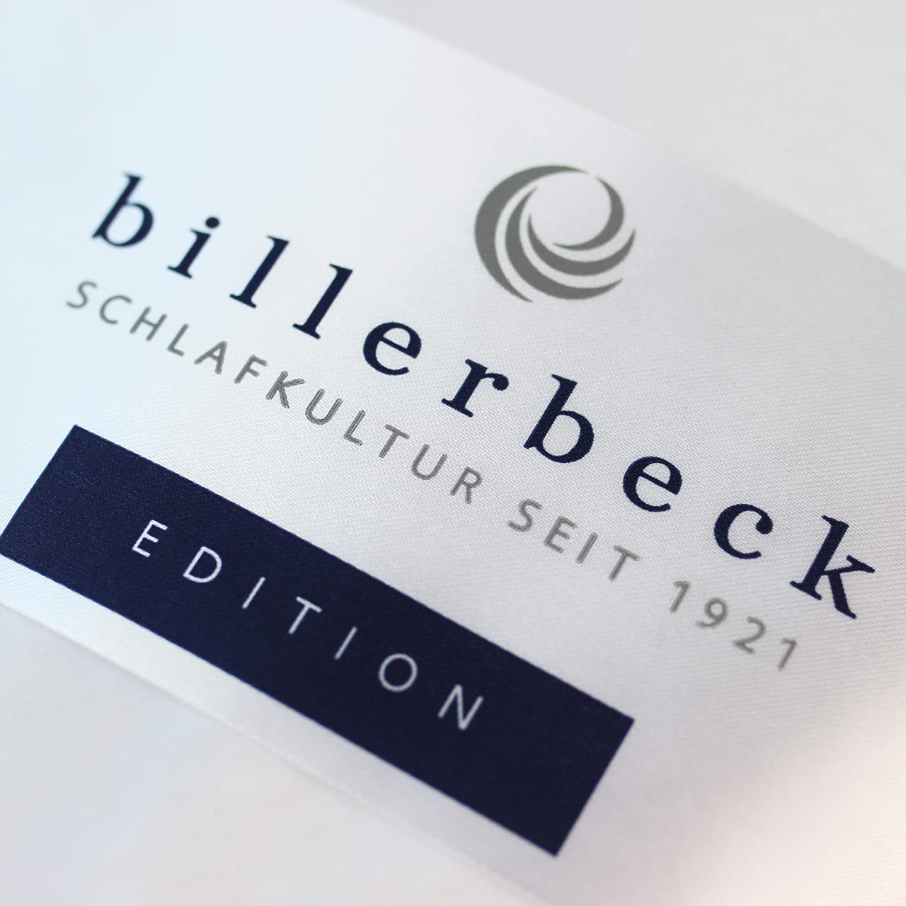 billerbeck-bettdecken-e04-gold-daunendecke-200x200-mittel image 3
