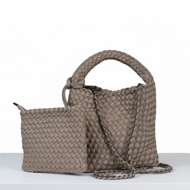 neopren-handtasche-taupe-geflochten-klein-magnetverschluss image 1