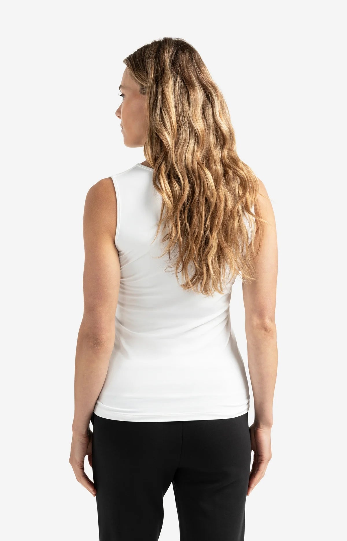 yaya-basic-tanktop-v-ausschnitt-offwhite-wei image 3
