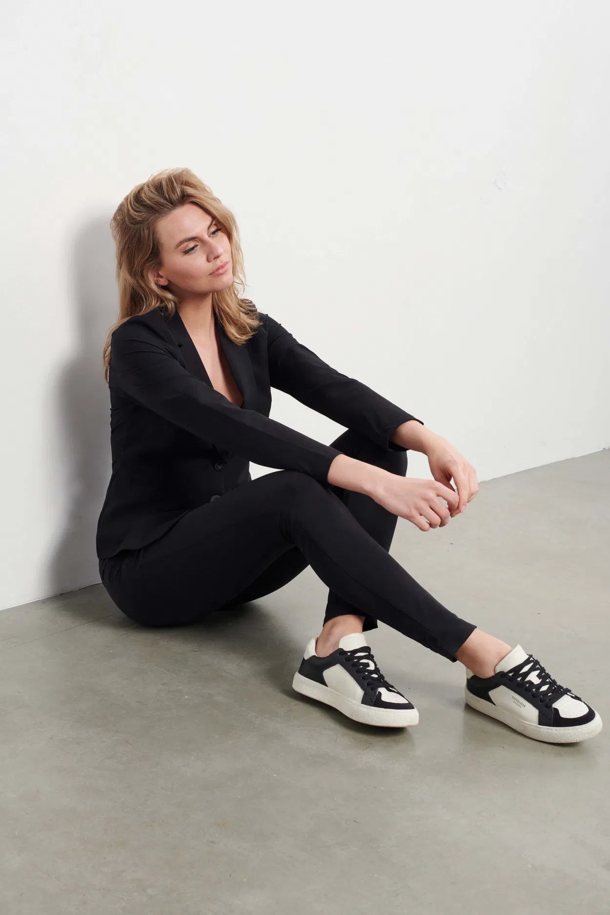 co-woman-phileine-travel-blazer-schwarz-m image 4