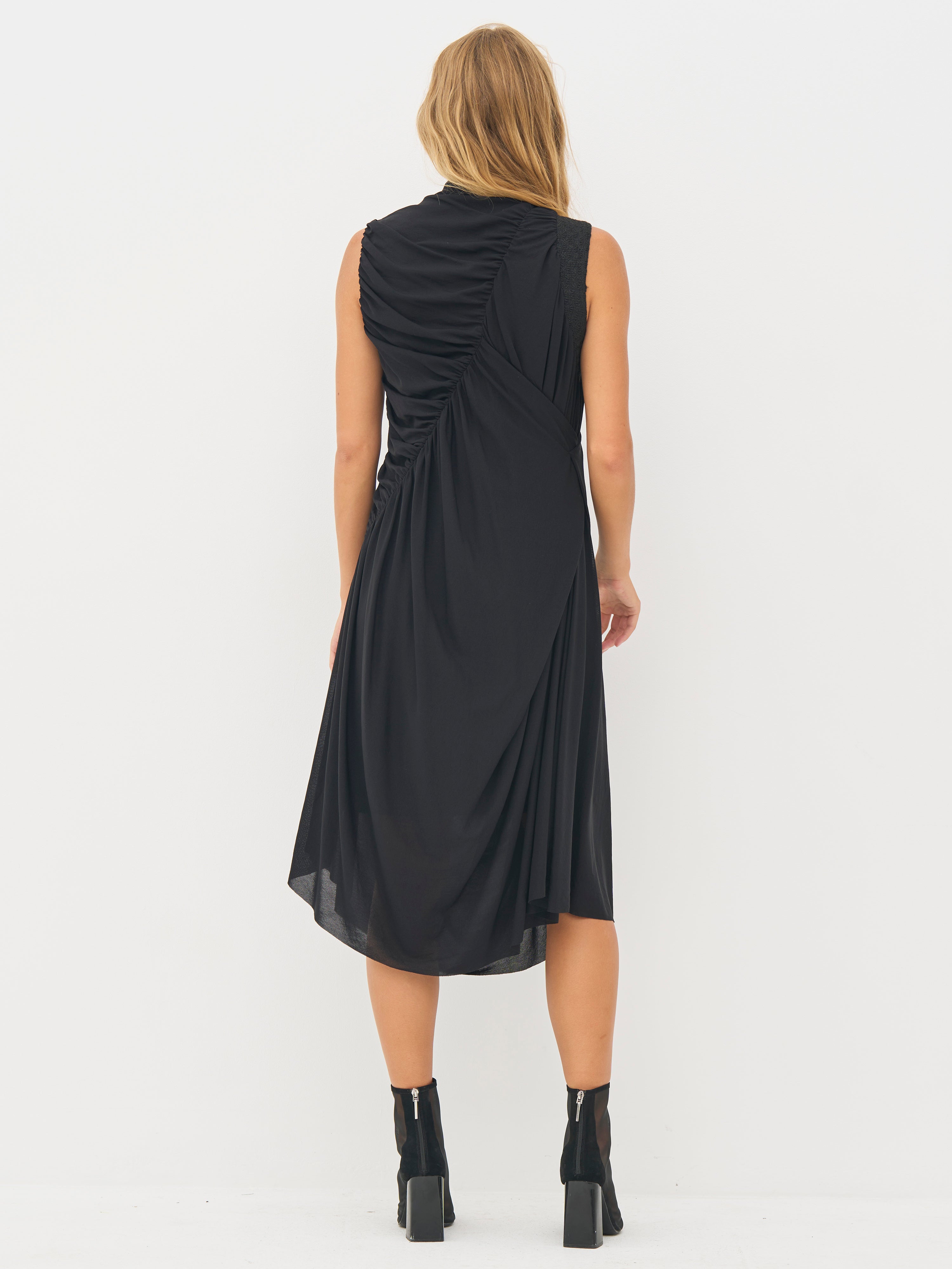 n-denmark-beth-midikleid-schwarz-asymmetrisch-drapiert image 8