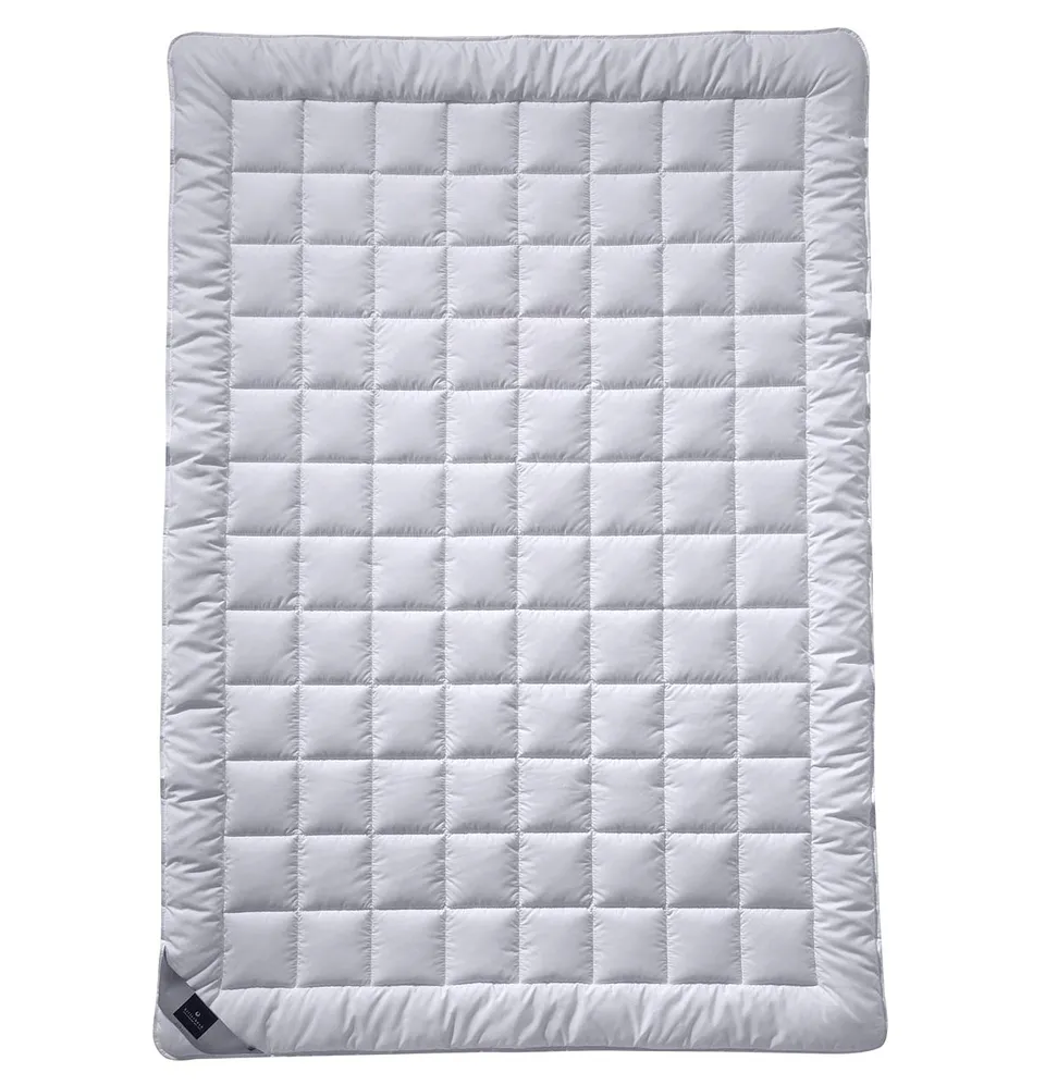 billerbeck-sari-543-bettdecke-seide-superlight-natur image 1