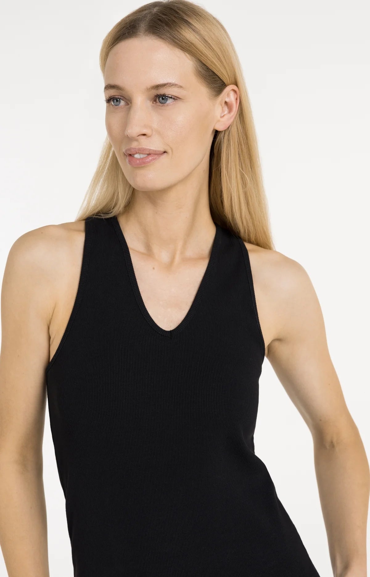 yaya-ripp-top-schwarz-gr-e-s-v-ausschnitt-top image 7