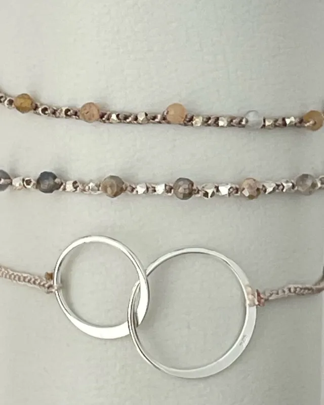 ein-st-ck-vom-gl-ck-cirla-armband-silber-zwei-ringe image 1