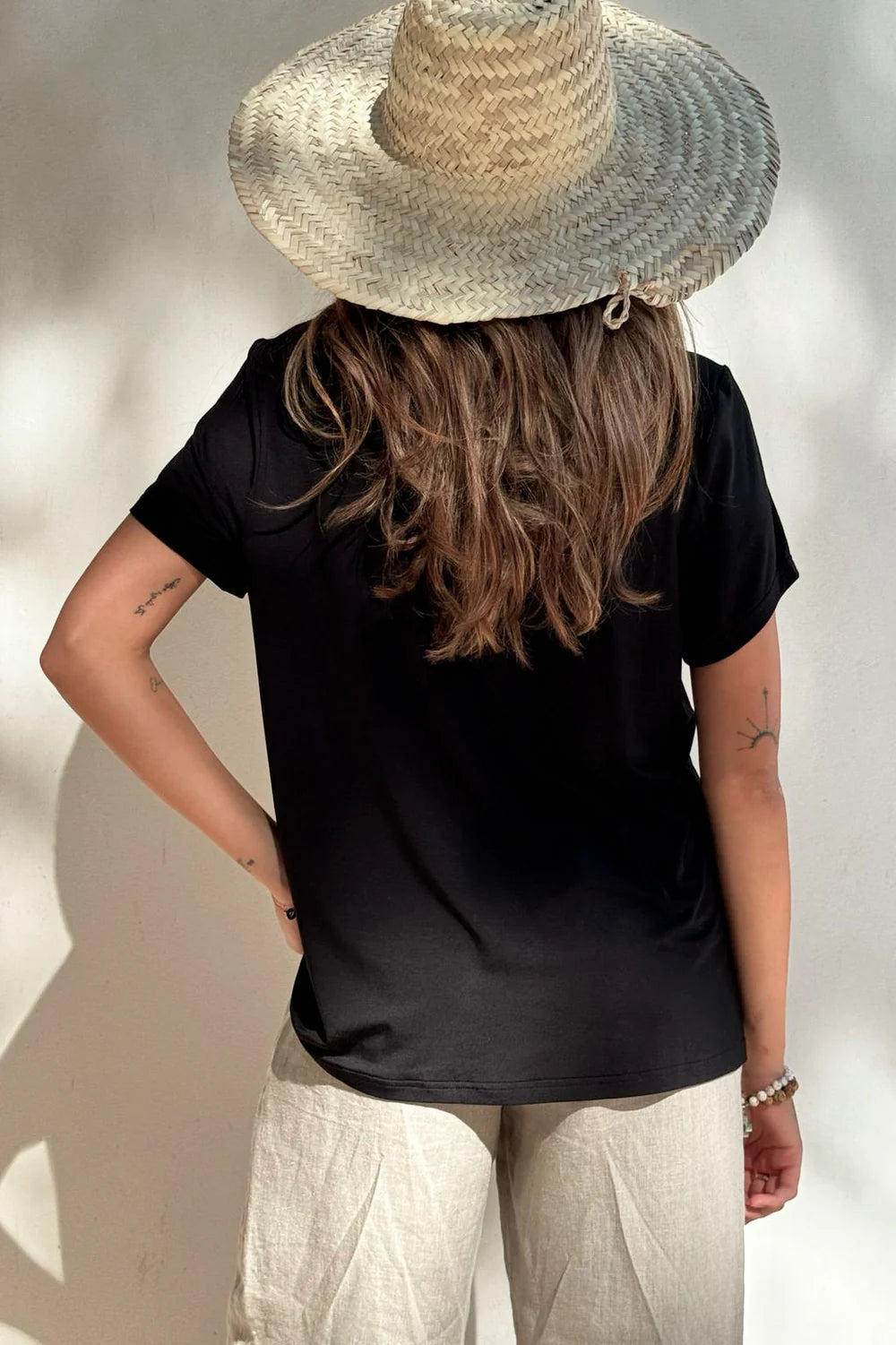 bypias-daily-bambus-t-shirt-damen-schwarz-s-m-v-ausschnitt image 2