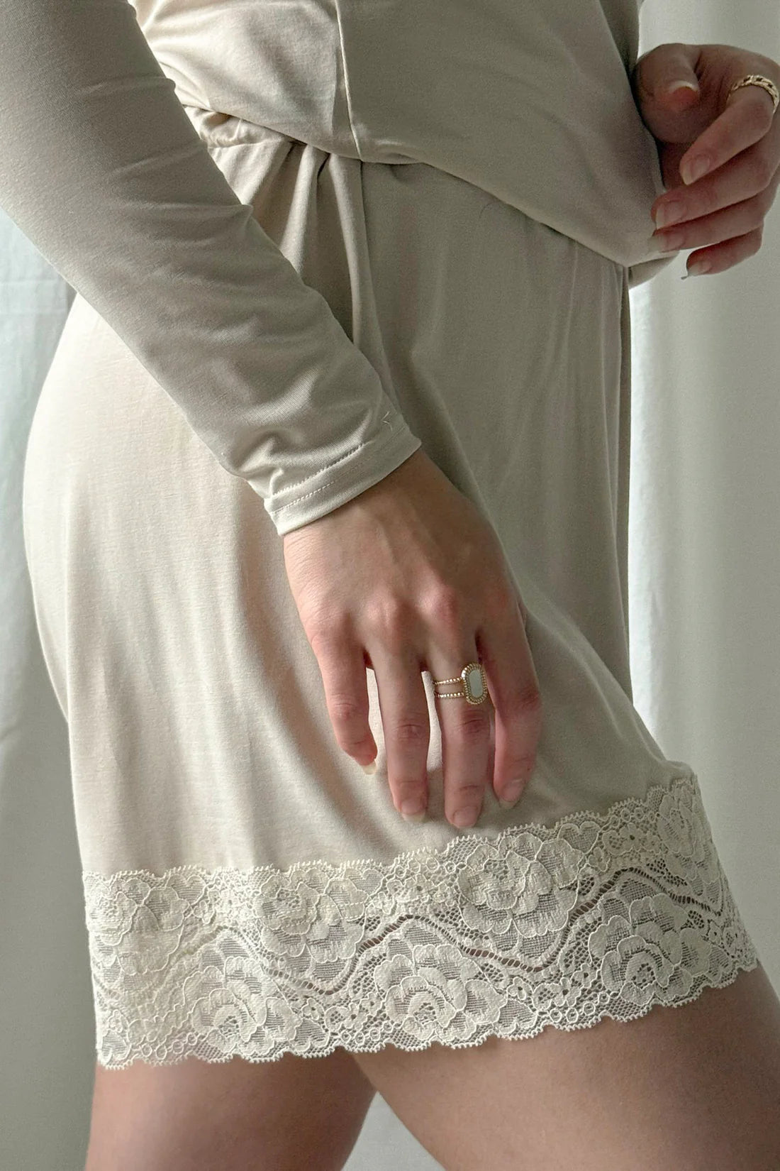 bypias-lace-shorts-beige-bambus-jersey-spitze-xs-l image 4