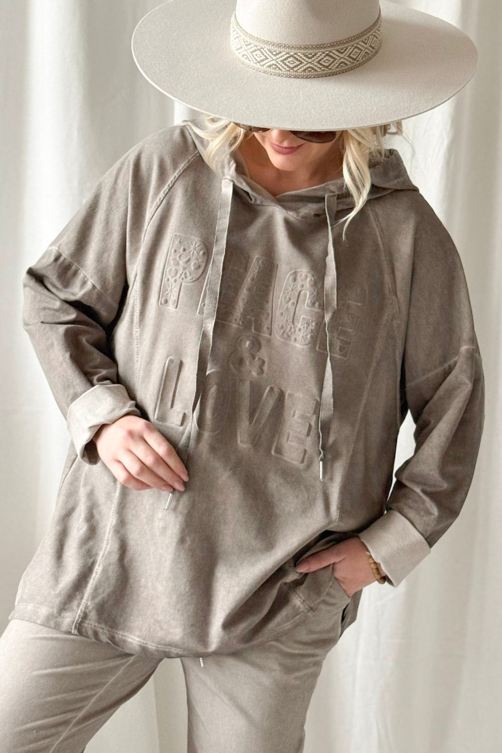 bypias-peace-love-oversize-hoodie-taupe-baumwolle image 1
