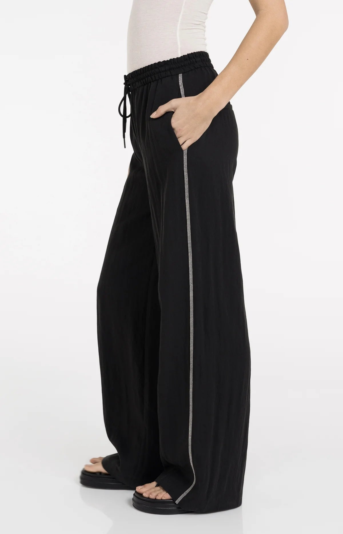 yaya-wide-leg-hose-kontrastn-hte-schwarz-weites-bein image 4