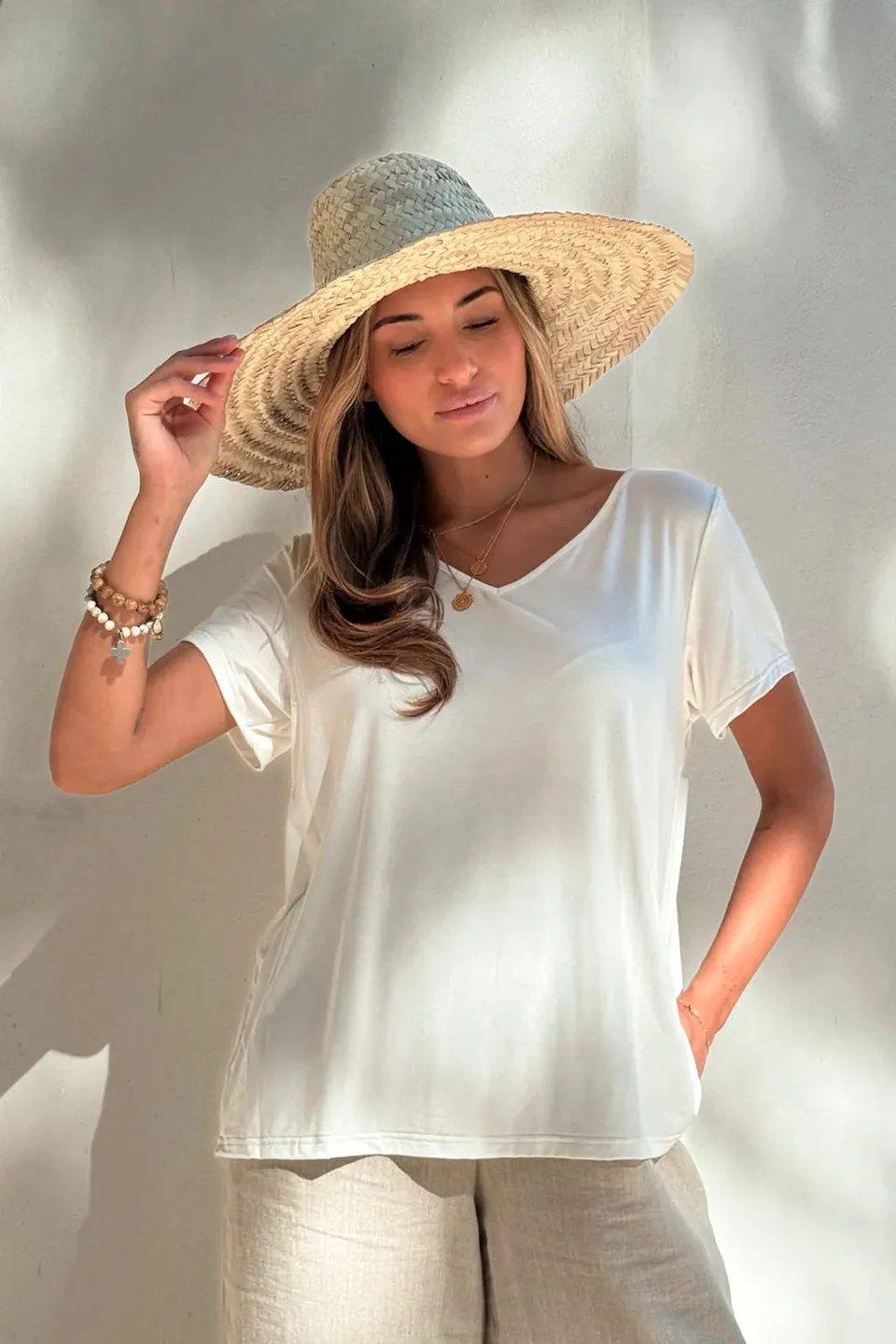 bypias-daily-bambus-t-shirt-wei-v-ausschnitt-damen image 1