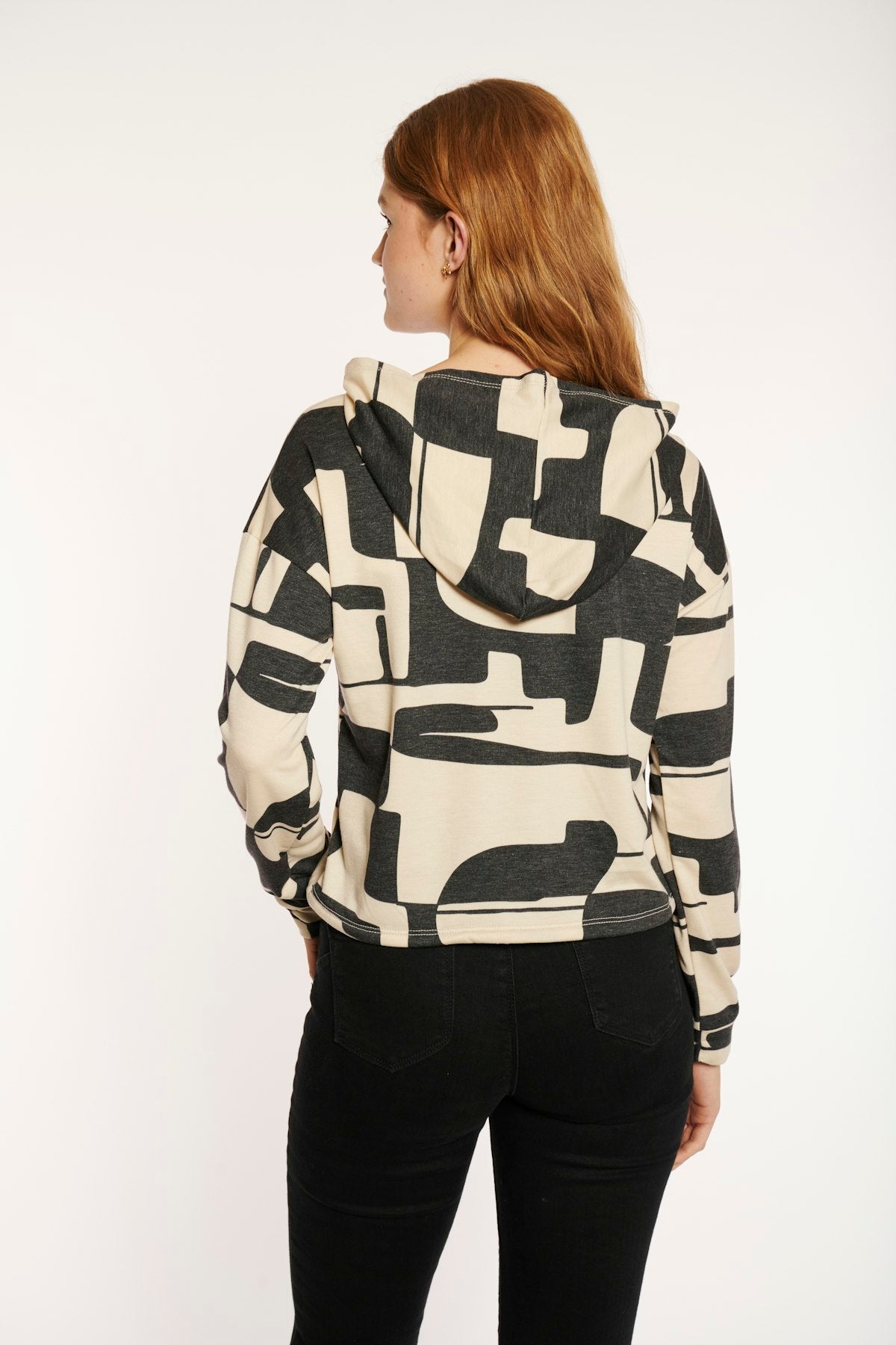 hailys-baria-kurzer-hoodie-beige-grau-gemustert image 5