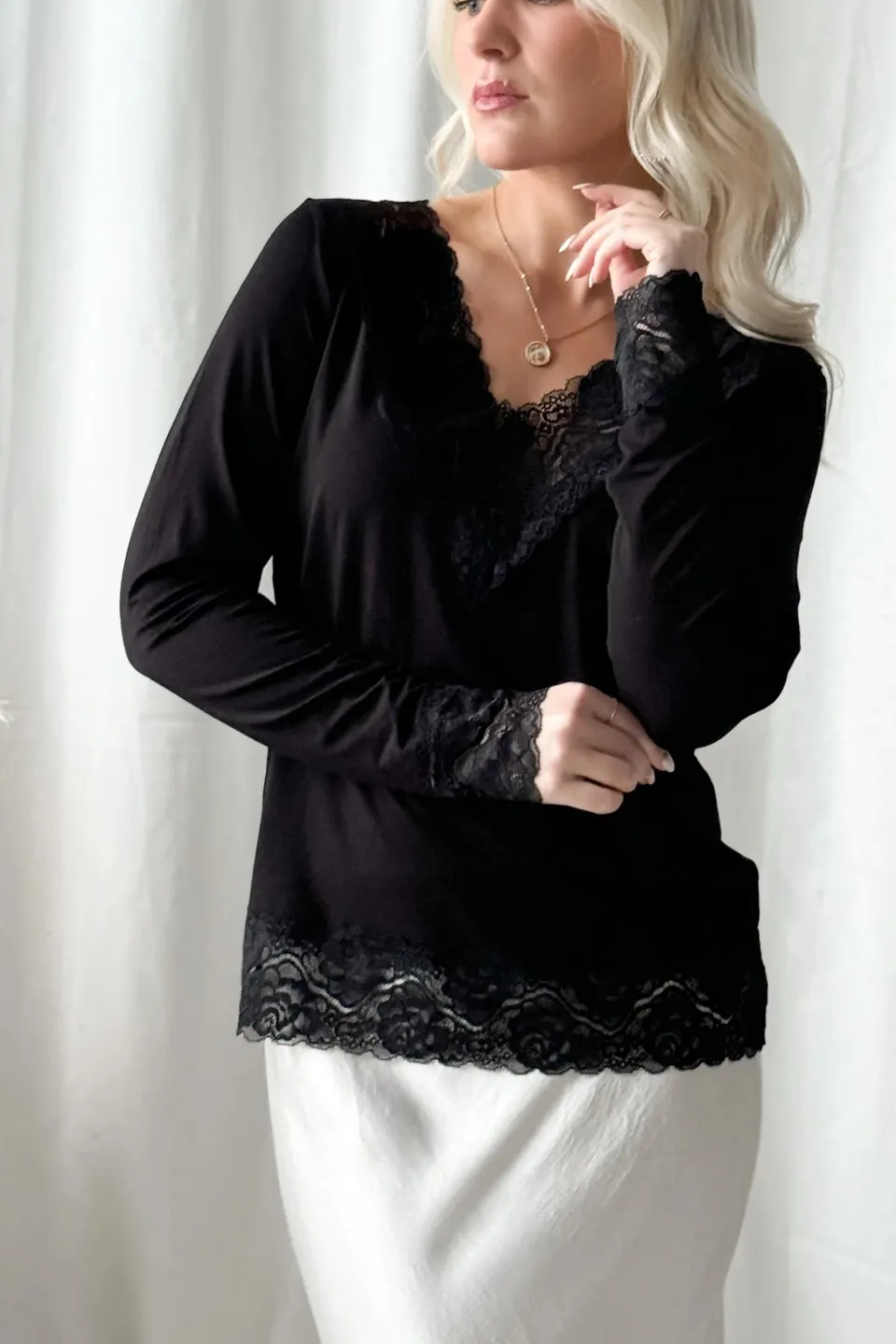 bypias-divine-bambus-langarmshirt-damen-schwarz-m-spitze image 1