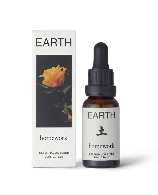 homework-earth-essential-oil-blend-duft-l-w-rzig-blumig image 1